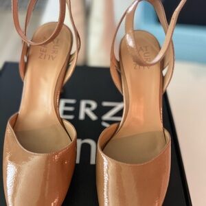 Naturalizer Women's Tan Strappy Heels